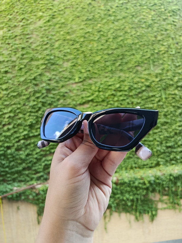 عینک آفتابی Garavani گربه ای ۲۰۳