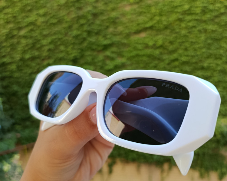 عینک آفتابی Prada مربعی ۲۰۴